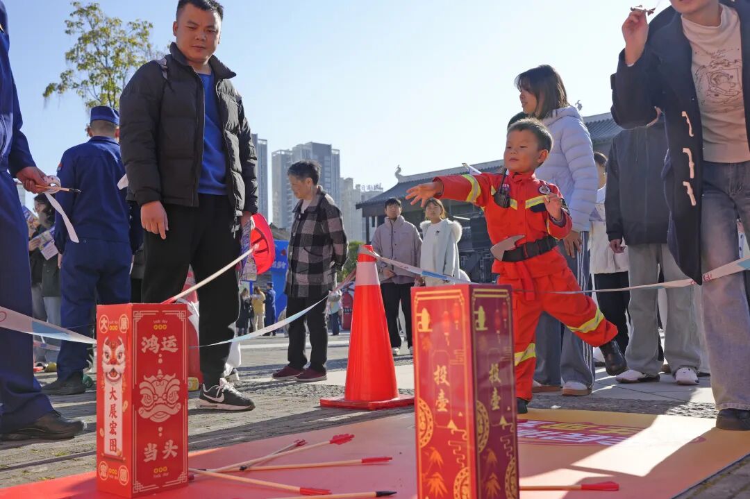 安顺消防科普“嘉年华”趣味开锣_全民沉浸-FZ10021387513.jpg