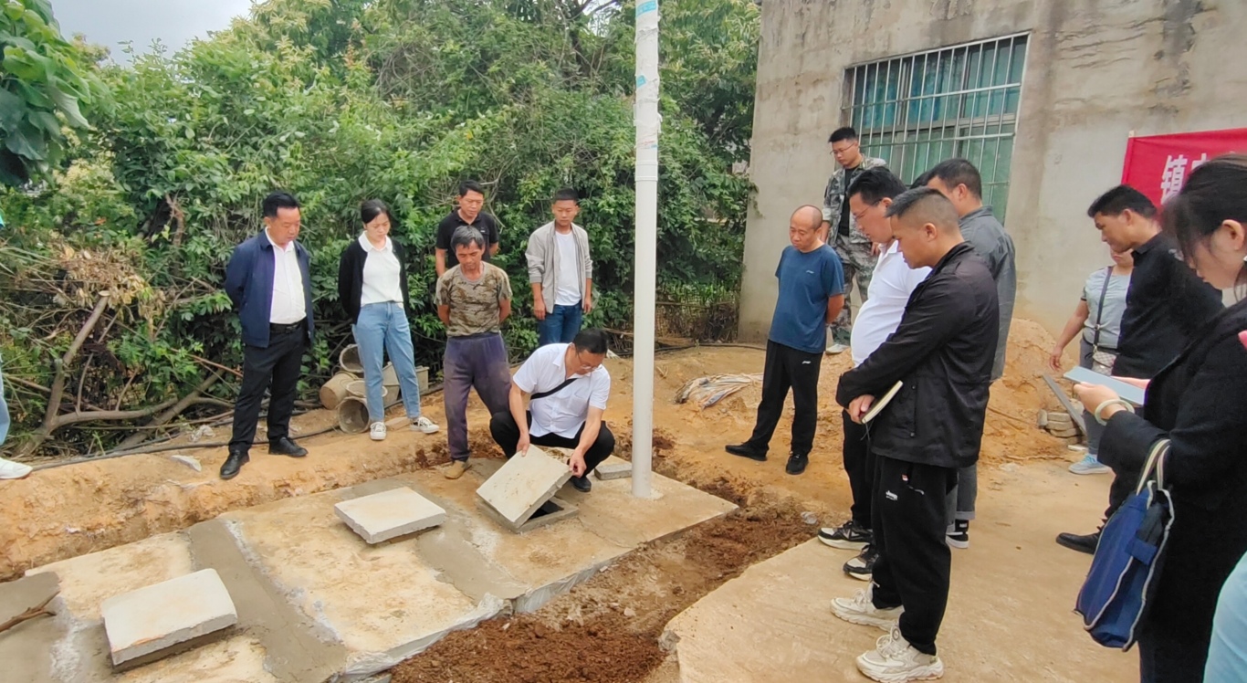 镇宁自治县农村厕所革命“首厕过关”培训现场.jpg