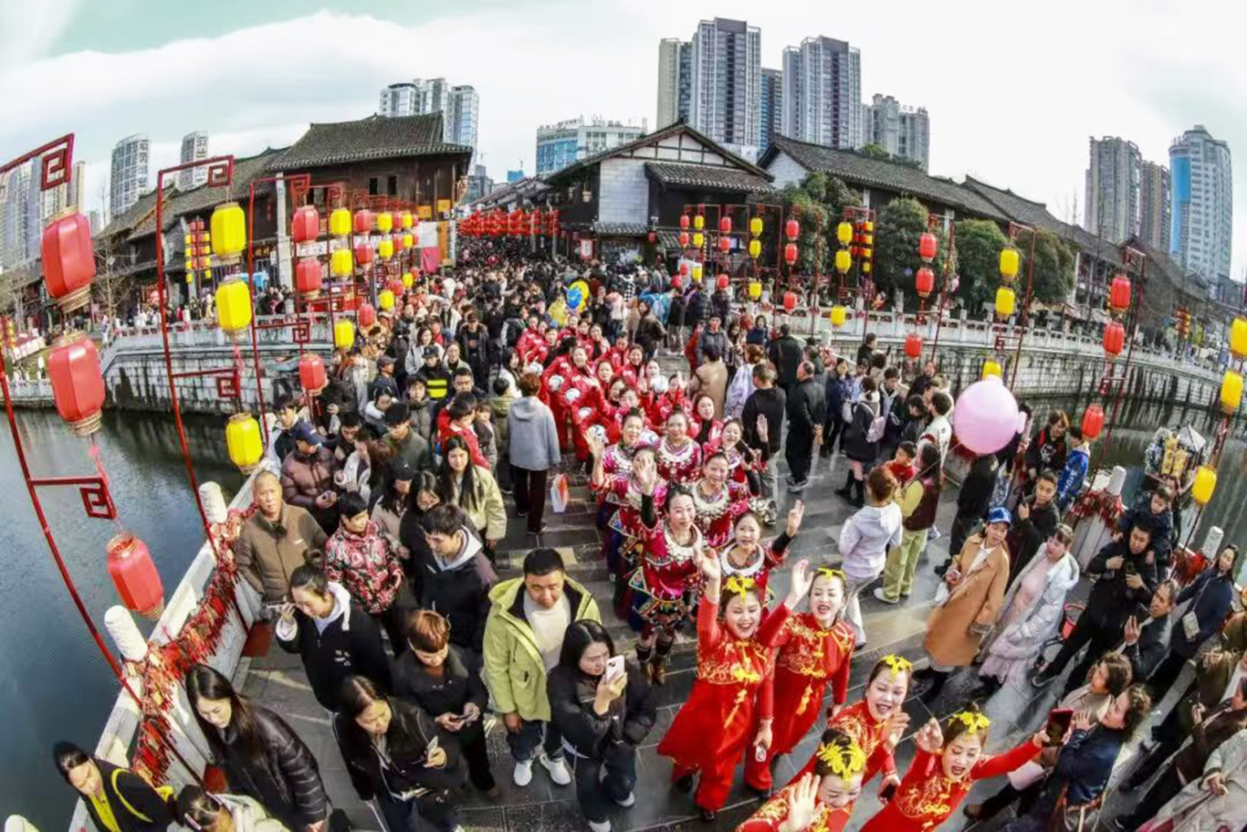 非遗闹新春 平坝区新春文旅巡演点亮节日氛-FZ10021722792.jpg