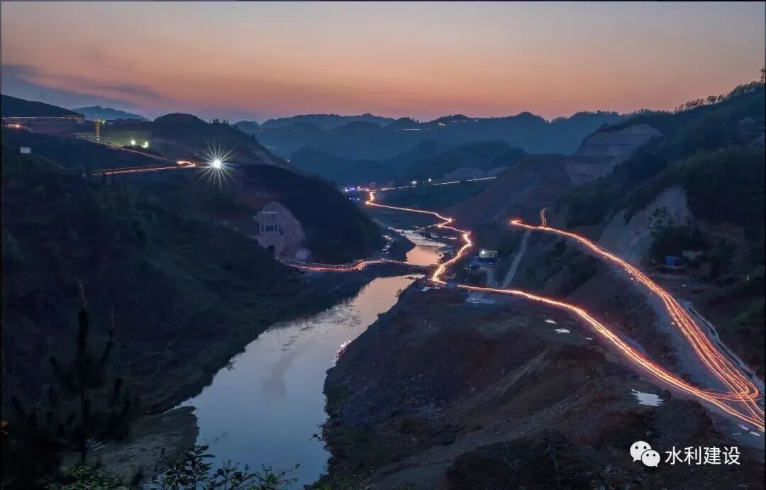 黄家湾水利枢纽工程夜景.jpg