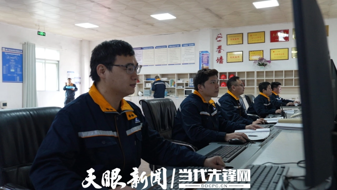 dD0xNzc3Njk4NzI4X3I9MzVhMTk1OTlfdz0xMDgwX3E9MTAwX2U9SlBH.webp C4875T01.JPG
