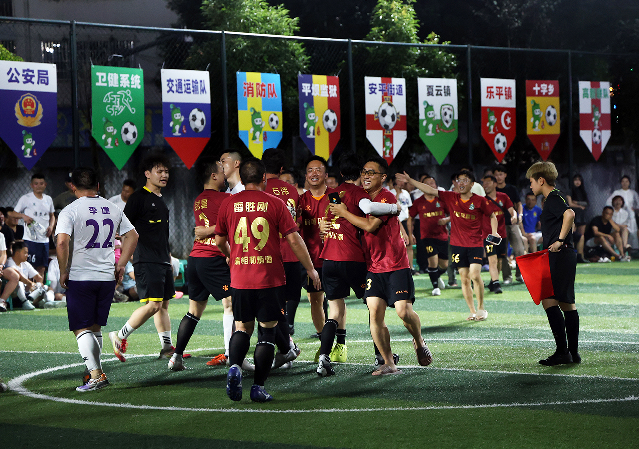 以球燃动烟火 赛事焕新平坝——一场青春球-FZ10022140031.jpg